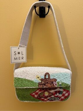 Sol and Mer White Hand Beaded Wine Picnic bag NWT Tik Tok viral